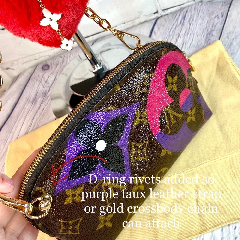Louis Vuitton cosmetic pouch (Pochette) PM custom painted crossbody bag - Picture 10 of 15